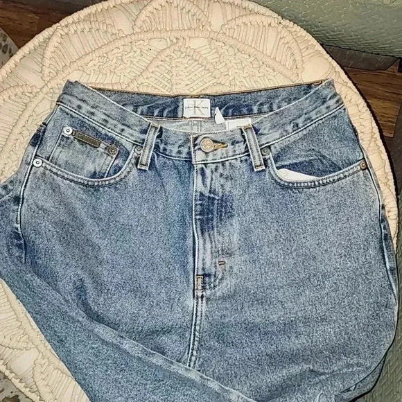 Vintage 1990's Calvin Klein Lightwash High Rise Straight Leg Mom Jeans - Picture 2 of 7